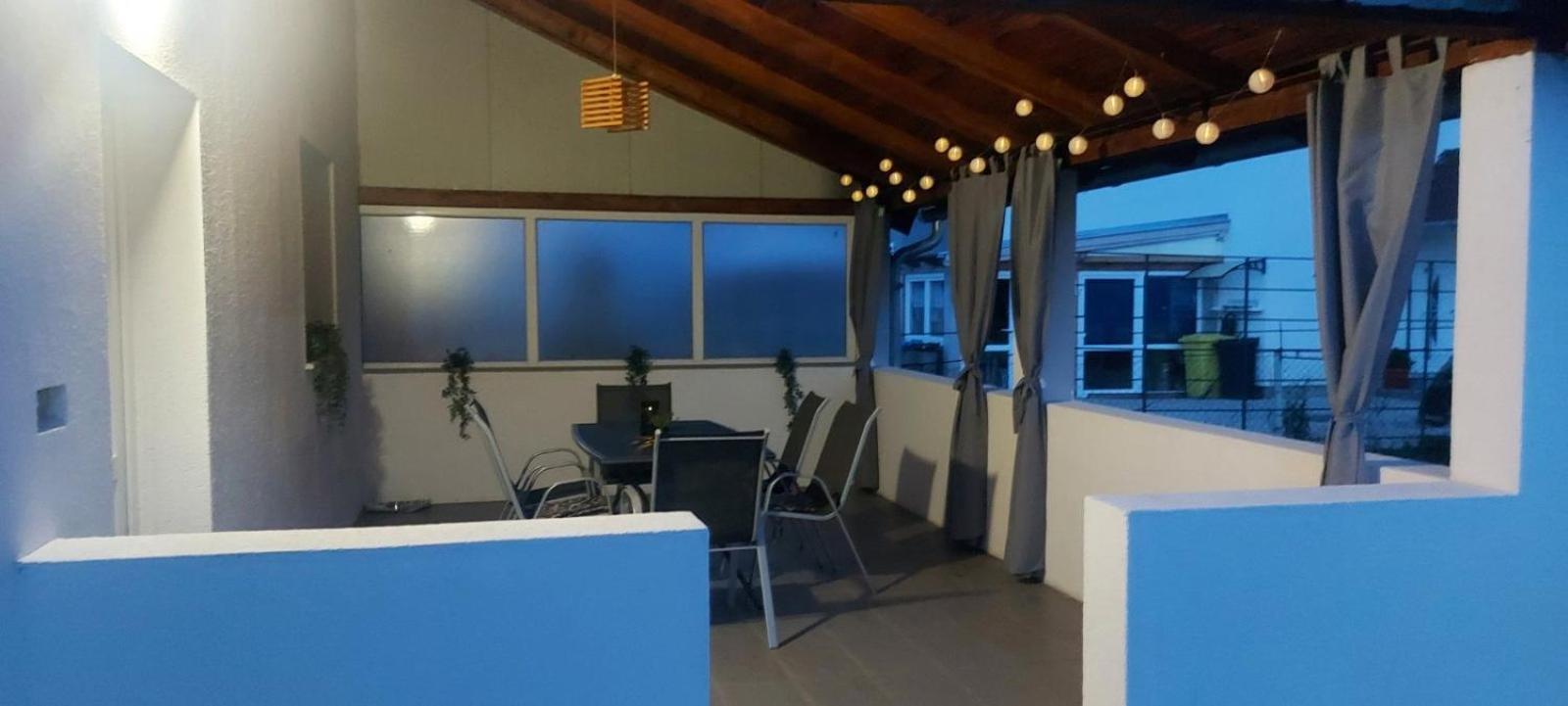 Kod Dide - Entry With Pin 0-24H Appartement Slavonski Brod Buitenkant foto